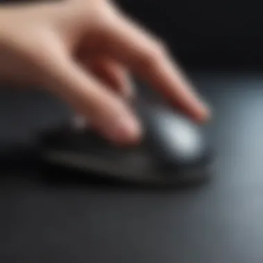 Illustration showing the principles of ergonomics applied to mouse design
